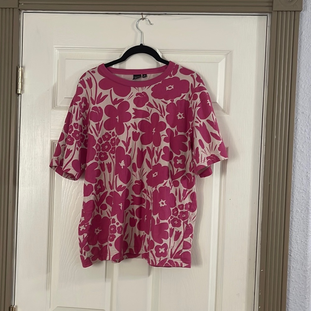 Uniqlo x Marimekko Pink Tee